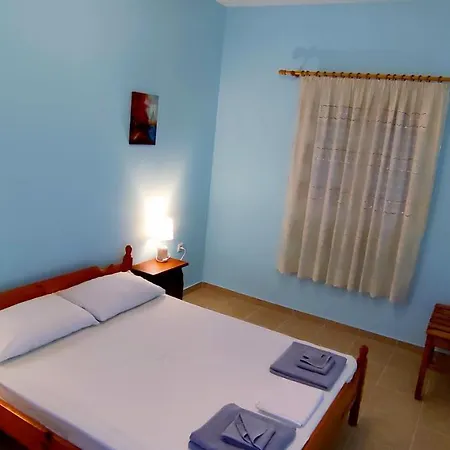 Regina's House Guest house *